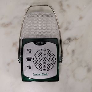 VINTAGE LANTERN TRANSISTOR RADIO ~ LED LIGHTS ~ AAA BATTERY POWERED WORKS GREAT